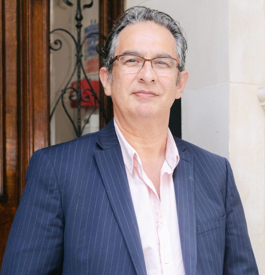 Professor Ertan Erel